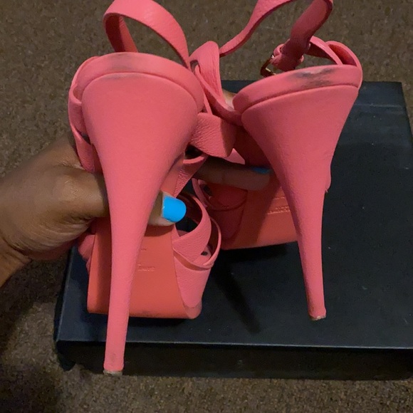 Shoes - Picture 6 of 7